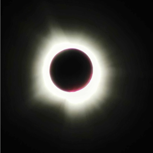 Meet your Posher, Melanie - Picture 2 of 3